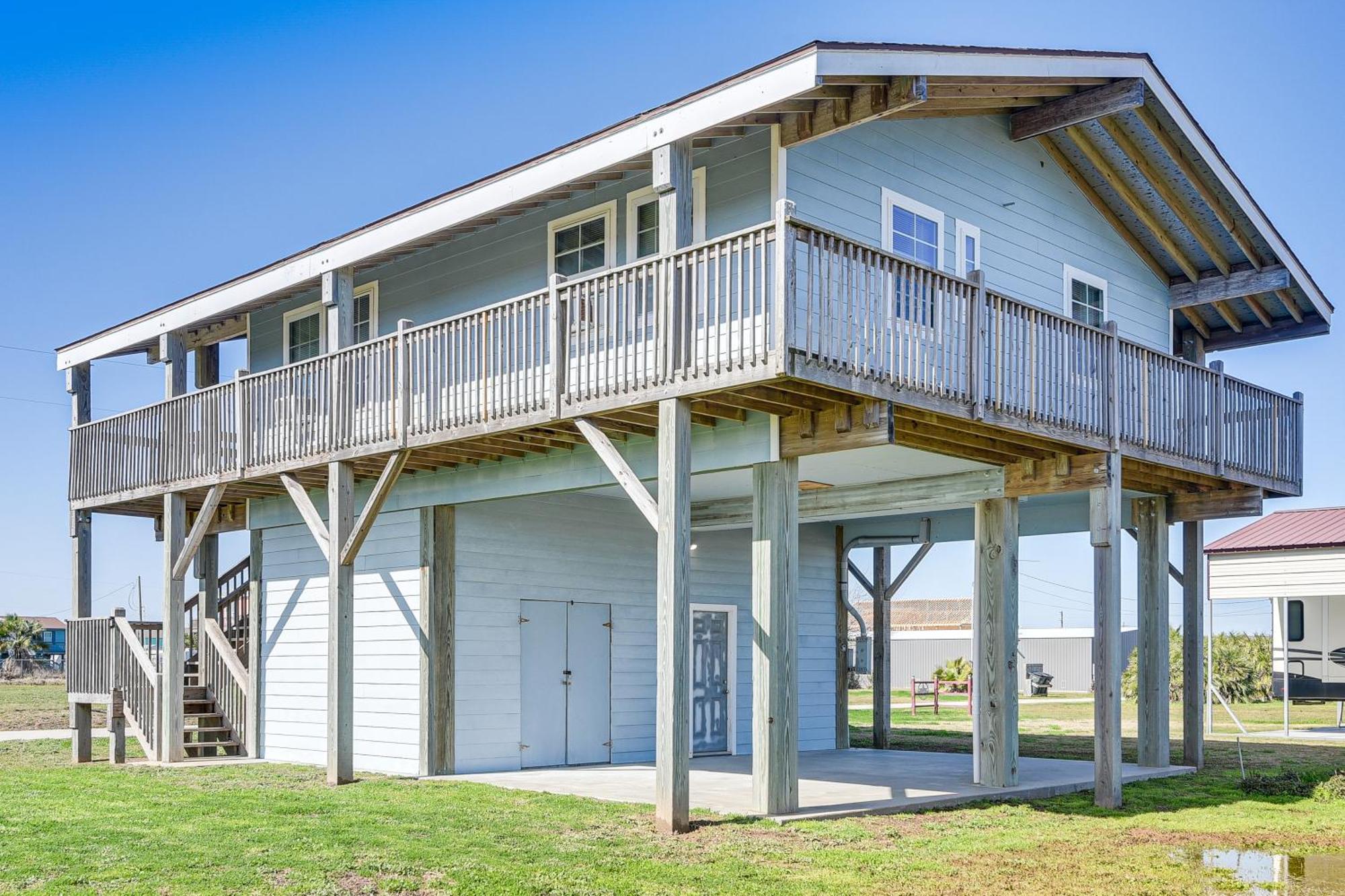 Crystal Beach Home With 2 Grills Walk To Shore! Екстериор снимка