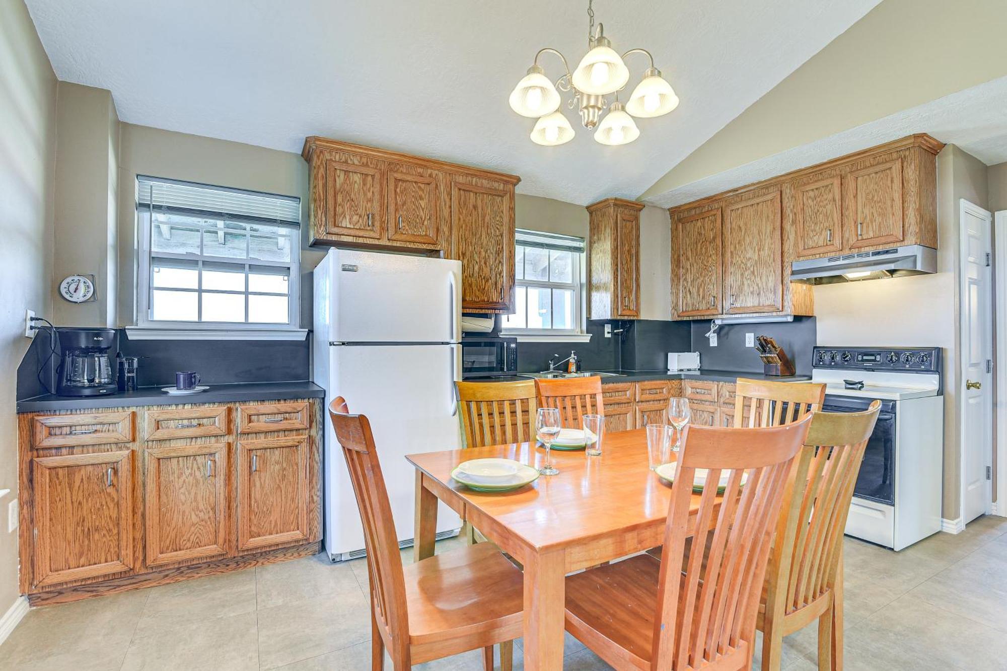 Crystal Beach Home With 2 Grills Walk To Shore! Екстериор снимка