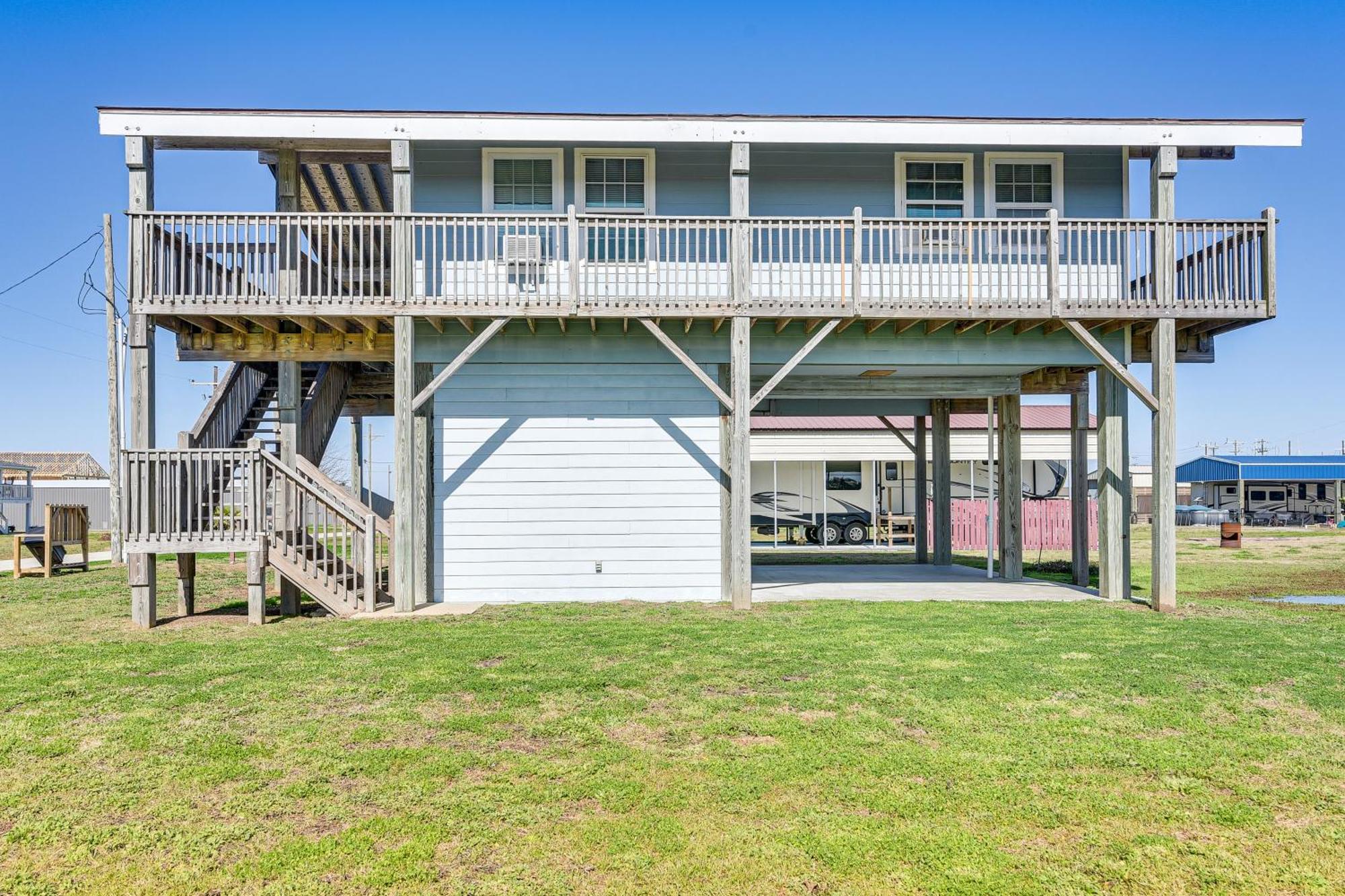 Crystal Beach Home With 2 Grills Walk To Shore! Екстериор снимка